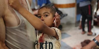 Israël : les bombes à fragmentation éviscère des corps d’enfants à Gaza